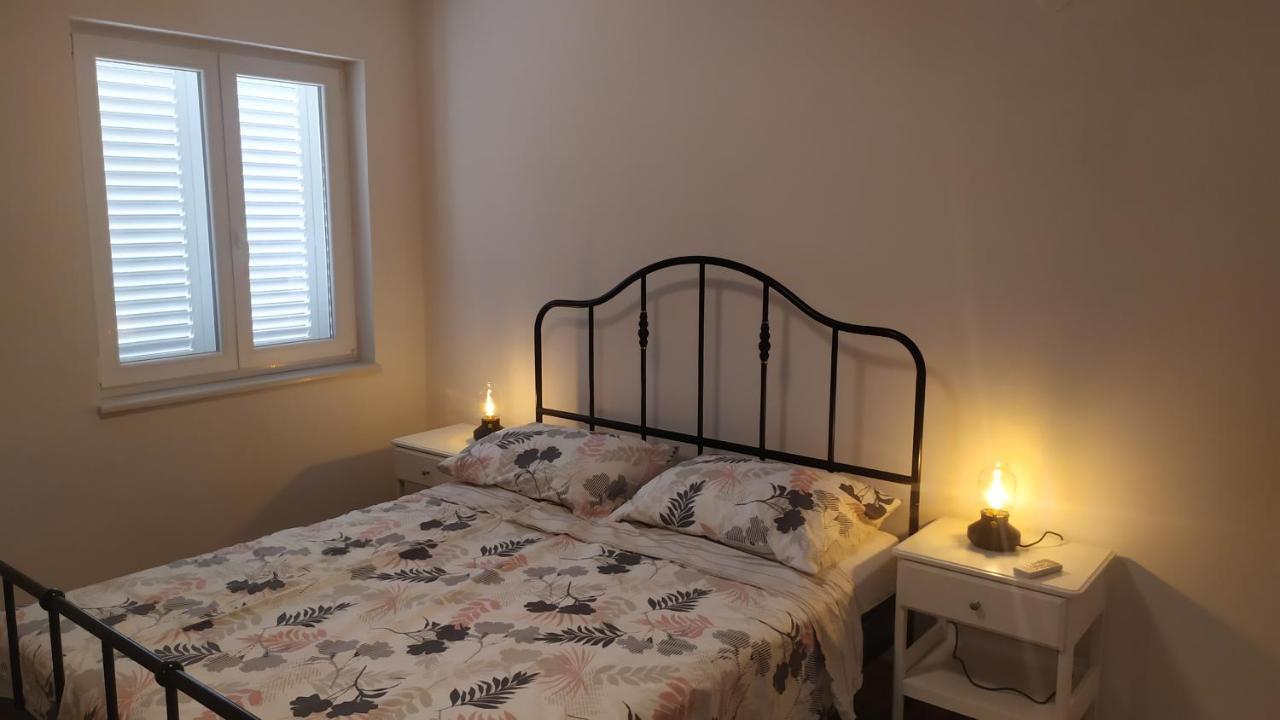 Apartment Ive Krk Town Eksteriør billede